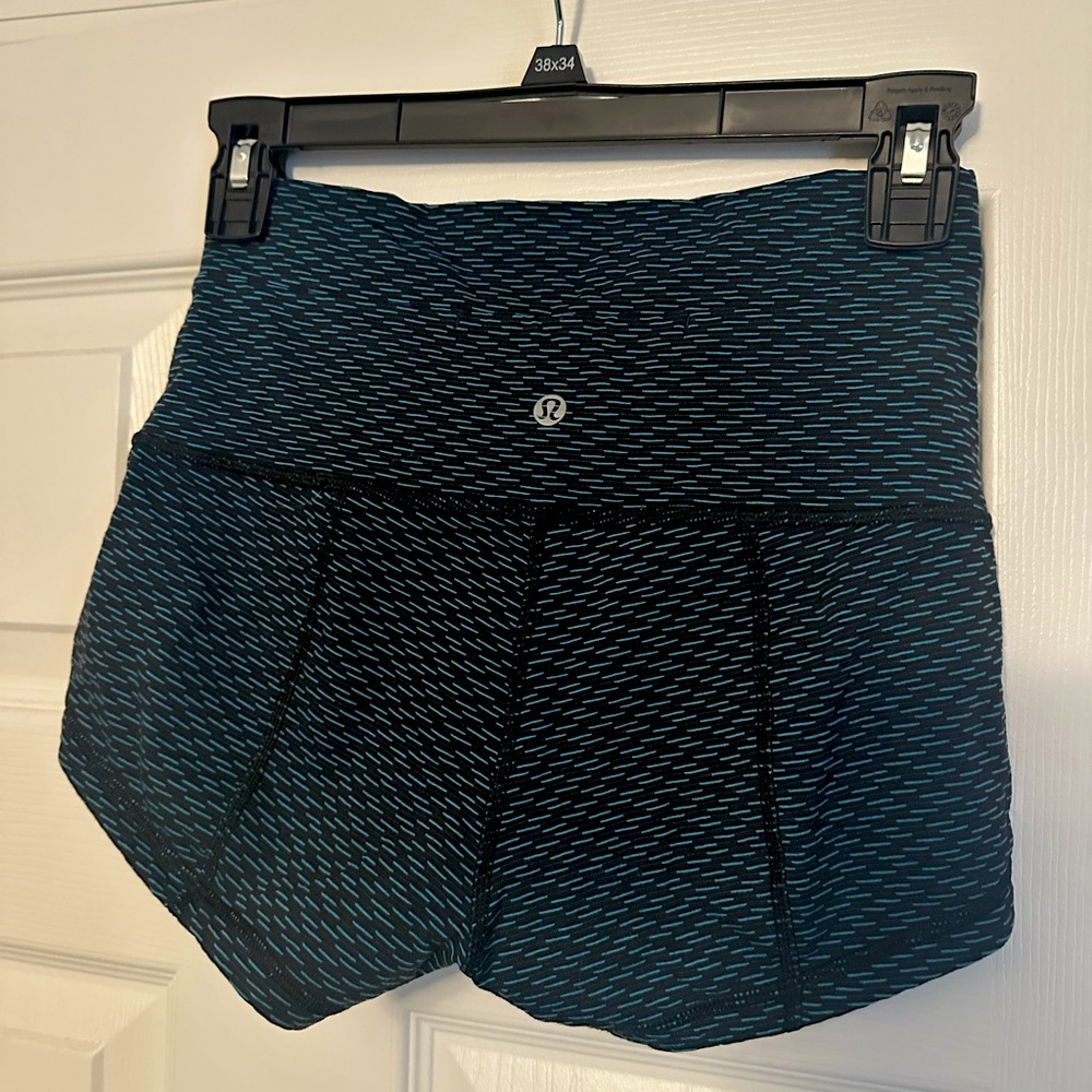 Size 4 lululemon shorts